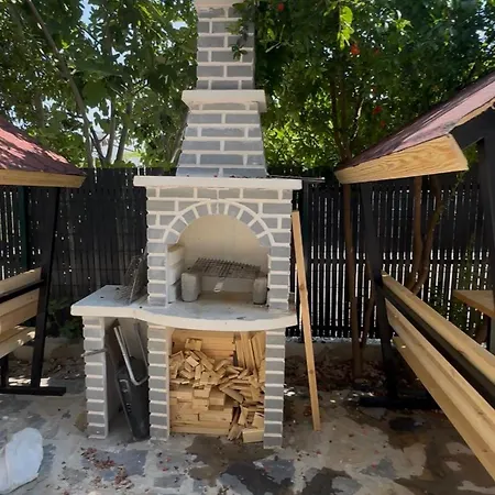In The Center, 6-7 Minutes To The Airport, Close To The Sea And Coves *