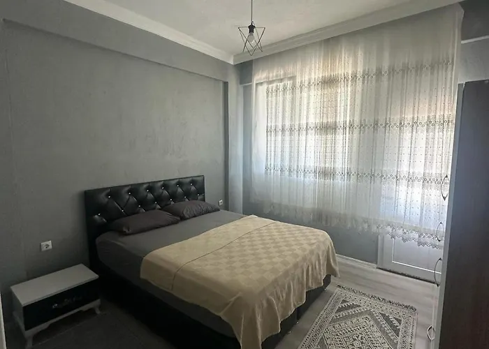 Apartamento In The Center, 6-7 Minutes To The Airport, Close To The Sea And Coves *