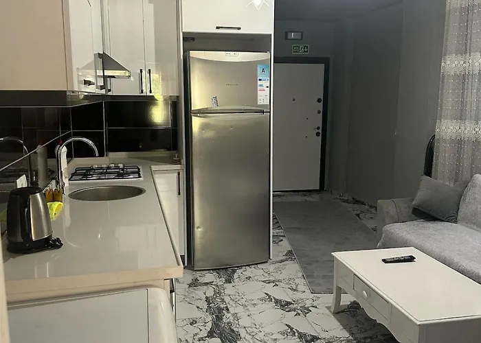 In The Center, 6-7 Minutes To The Airport, Close To The Sea And Coves Apartamento