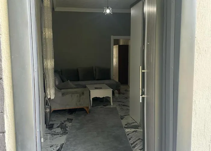 In The Center, 6-7 Minutes To The Airport, Close To The Sea And Coves Apartamento *